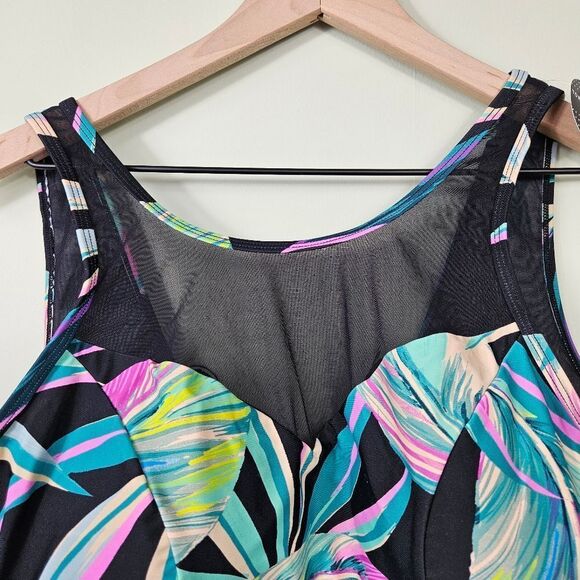 NWT Torrid Mesh High Neck One-Piece Swimsuit. Multi-Colored 1X - Picture 4 of 15